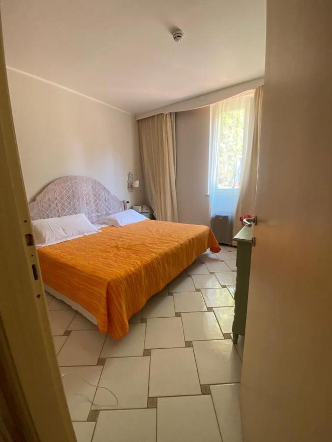 Appartamento 4 Posti Letto N 238 Presso Residence Golf Hotel Punta Ala Esterno foto