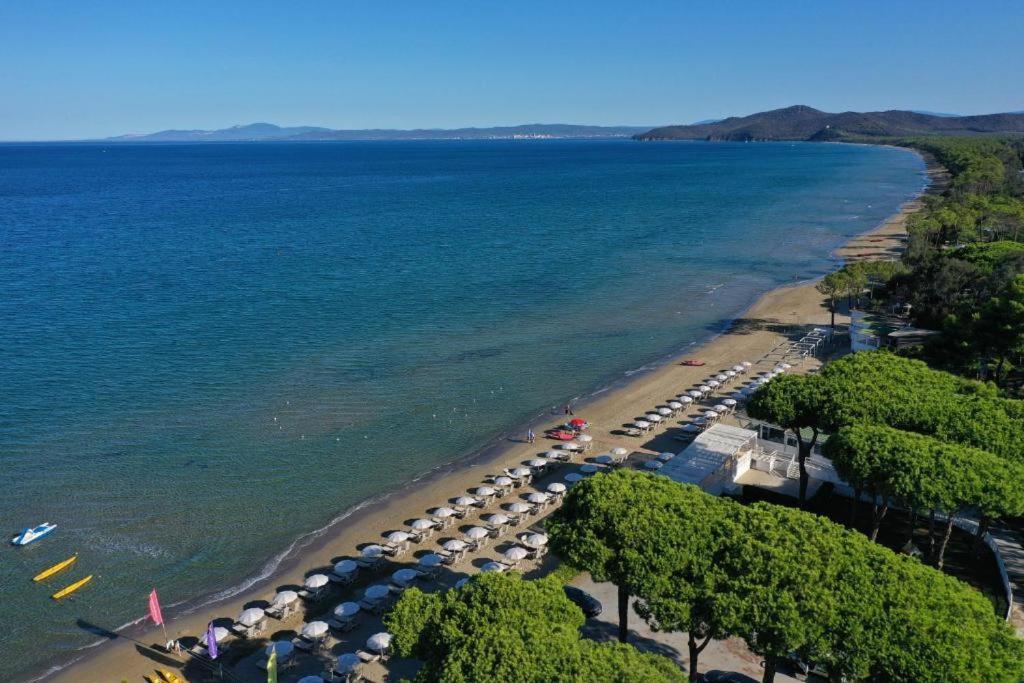 Appartamento 4 Posti Letto N 238 Presso Residence Golf Hotel Punta Ala Esterno foto